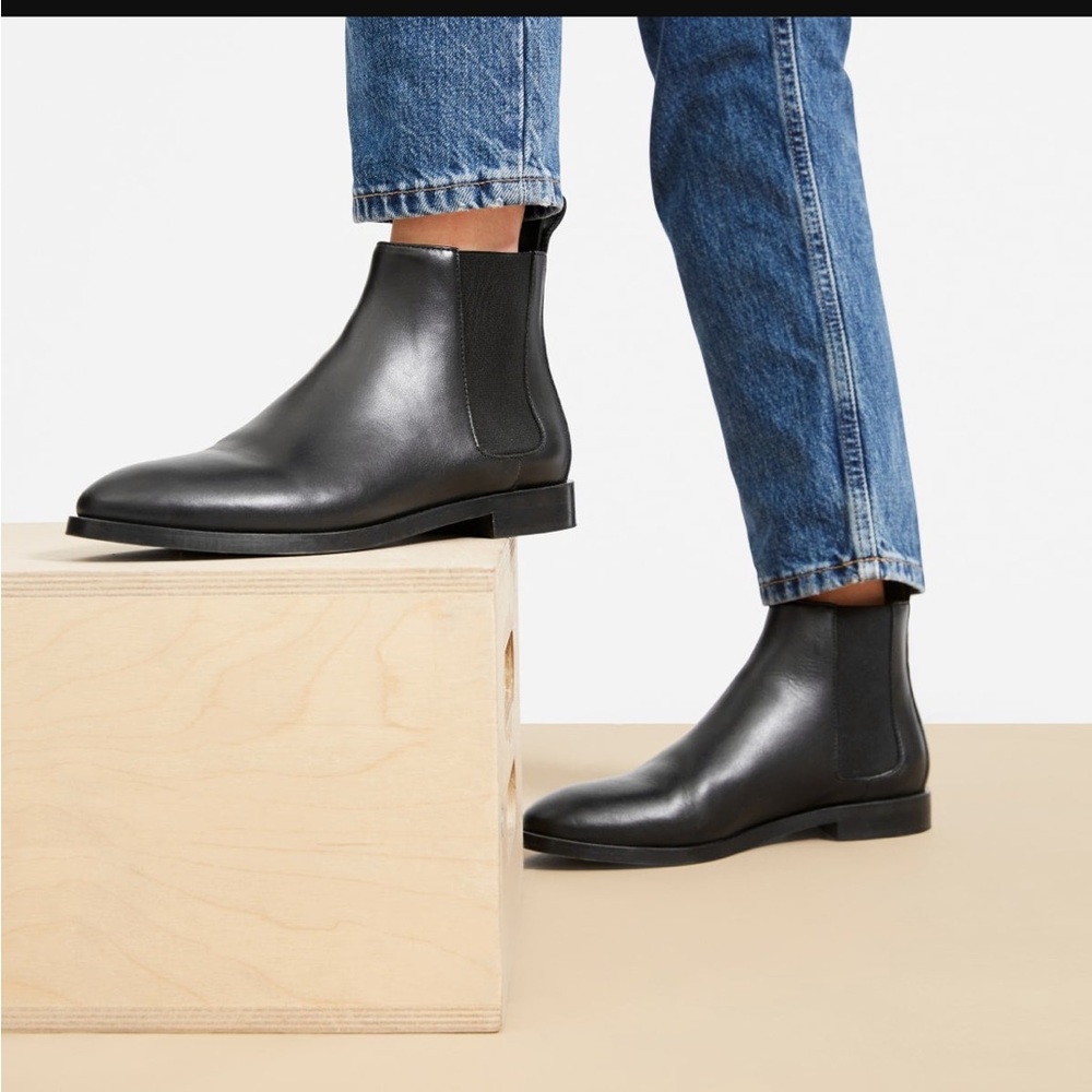 Everlane new modern Chelsea boot with box, worn twice